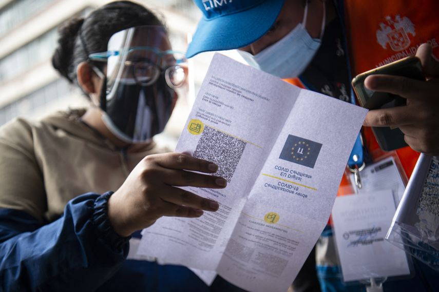 Para entrar a comercios o dependencias de entidades públicas