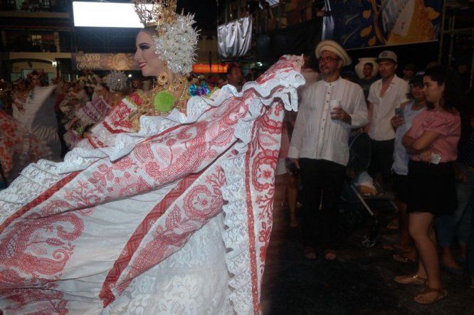 Tunas de caja y tambor tradicionales del Martes de Carnaval