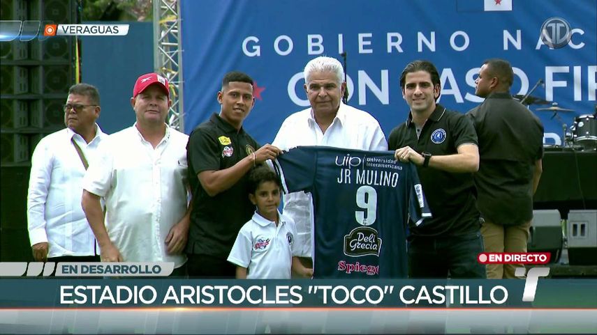 Presidente Mulino inaugura el estadio Aristocles Toco Castillo en Veraguas