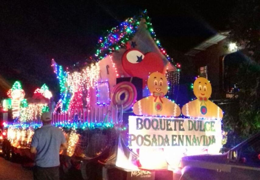 Vistas de desfiles de Navidad en el distrito de Boquete.
