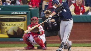 Braun responde a abucheos con 3 jonrones