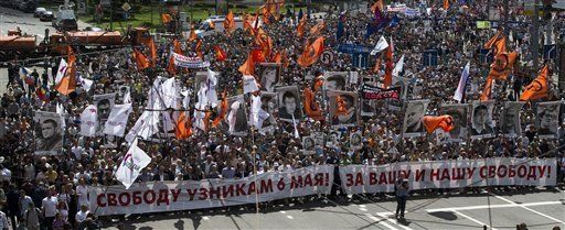 Miles de rusos protestan contra Putin en Moscú