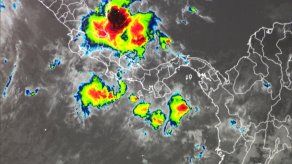 {alttext(,Mantienen seguimiento y monitoreo del paso de la Onda Tropical #13)} {alttext(,Mantienen seguimiento y monitoreo del paso de la Onda Tropical #13)}