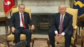 Trump acusado de haber pedido el cese de una investigación del FBI