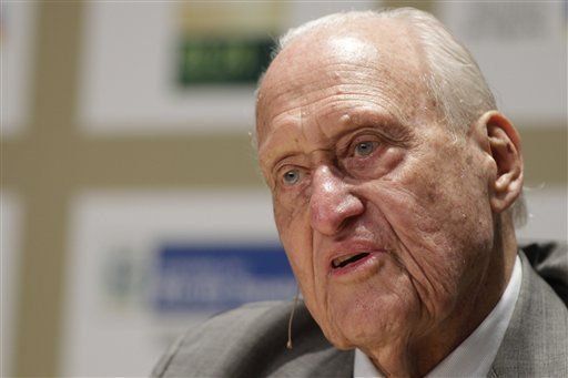Havelange dimite como presidente honorario de FIFA