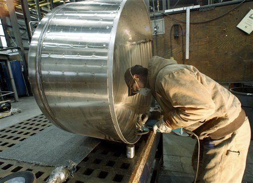 Fábricas y constructores impulsaron economía de EEUU