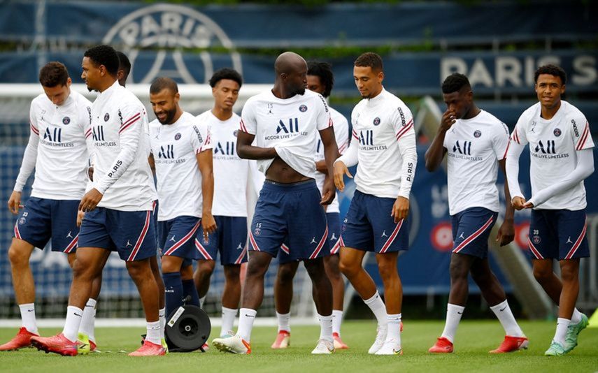 Dos jugadores del PSG positivos por covid-19