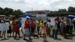 Moradores de El Nazareno protestan por instalación de antena