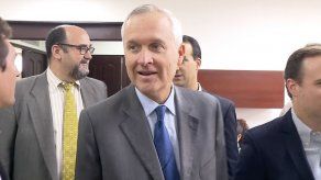 Exministro Alemán dice que contrato de Saltarín es explicable