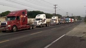 Los transportistas de carga señalaron estar cansados de solicitar a las autoridades un marco jurídico que reglamente la actividad.