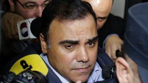 Juez resuelve prisión para exfiscal general paraguayo tras entregarse