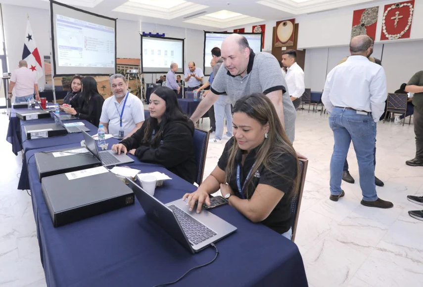 Tribunal Electoral realizando simulacros para las elecciones generales 2024