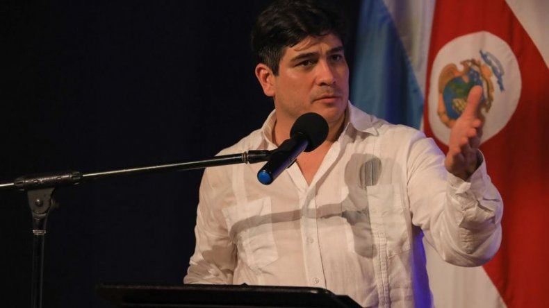 Costa Rica anuncia inversión multimillonaria para estimular economía y empleos