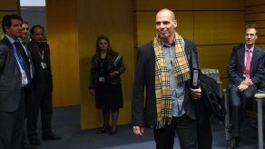 Grecia y la eurozona se preparan para negociar rescate