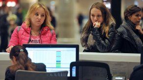 Los familiares de las víctimas de la tragedia aérea