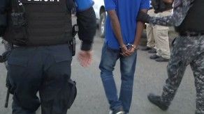 Droga, armas de fuego y más de 15 detenidos en operativo antipandillas en Colón Droga, armas de fuego y más de 15 detenidos en operativo antipandillas en Colón