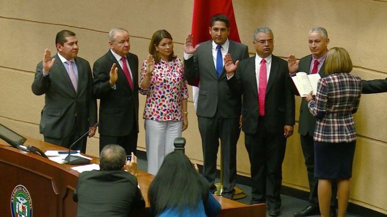 Asamblea Nacional elige a los nuevos miembros de la Comisión de Credenciales