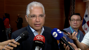 Blandón pide lista de 250 personas tras declaraciones de Fábrega de supuestas botellas en la Alcaldía
