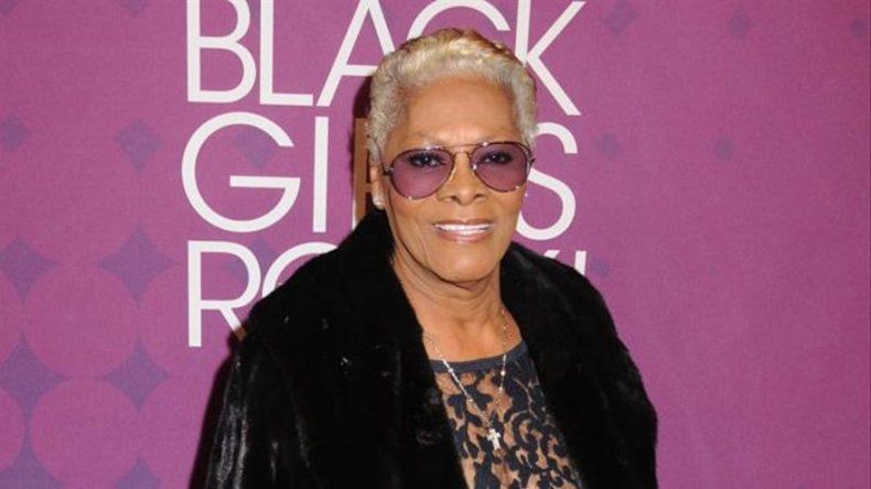 Dionne Warwick amenaza con no acudir al funeral de Bobbi Kristina