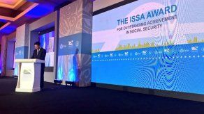 China premiada por extensión sin precedentes de cobertura del seguro social