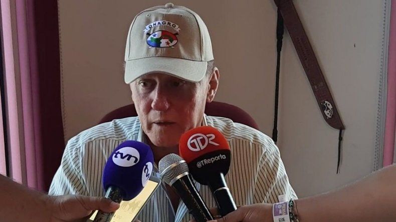 Padre de diputada Athanasiadis dice que golpeó a Robinson “por traidor”