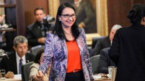 Ministra Concepción presenta al Ejecutivo anteproyecto de ley para proteger la primera infancia Ministra Concepción presenta al Ejecutivo anteproyecto de ley para proteger la primera infancia