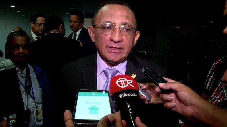 Vásquez anuncia que investigarán caso de menor tomando licor