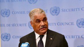 Canciller dominicano viaja a Panamá para participar en foro global de negocios