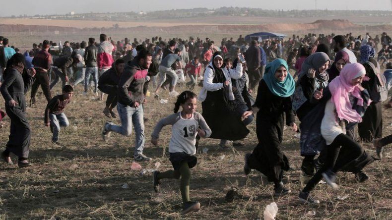 Palestinos muertos durante protestas aumentan a 18 en Gaza