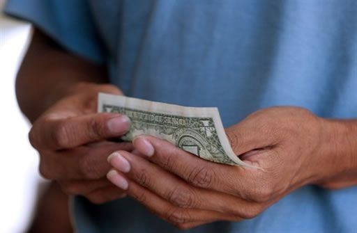 En Bielorrusia, misteriosos hongos carcomen los billetes de dólar