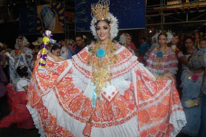 Tunas de caja y tambor tradicionales del Martes de Carnaval