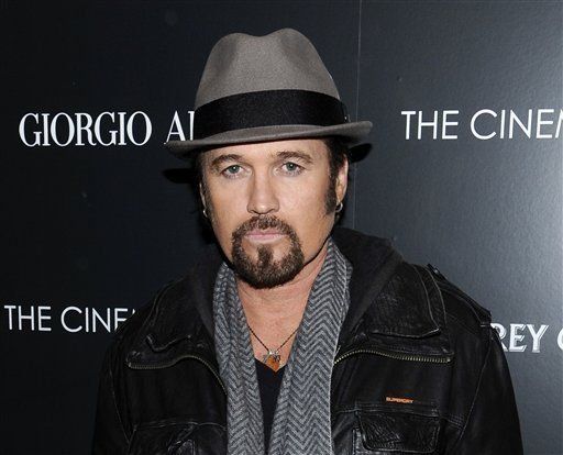 Billy Ray Cyrus, padre de Miley, debuta en Broadway