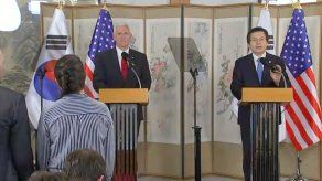 Pence recuerda los bombardeos en Siria y Afganistán para advertir a Pyongyang