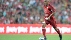 Romario aconseja a Neymar dejar problemas fuera de campo y aprender de Messi