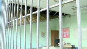 Realizan evaluación en escuela Louis Martinz tras desplome de viga