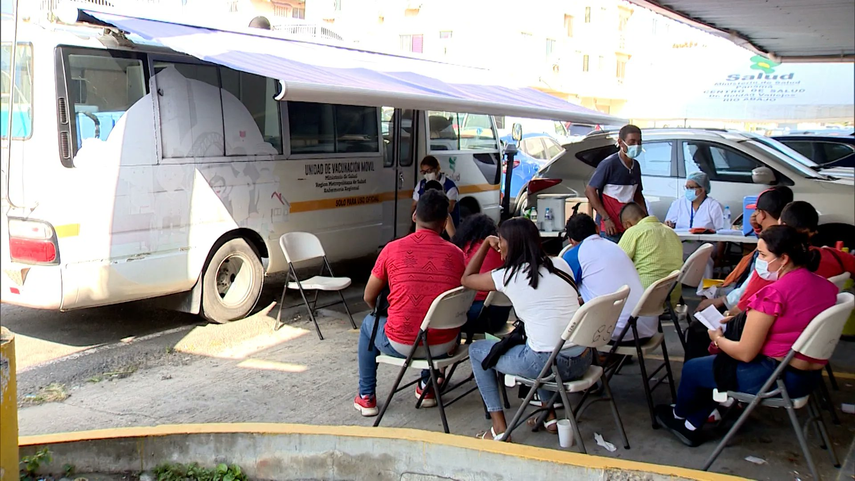 Feria de carnet blanco del Minsa en Curundú