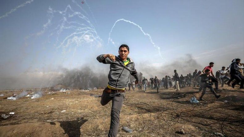 Israel bombardea el principal puerto de la Franja de Gaza