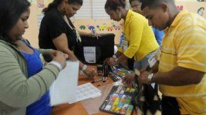 Dominicanos residentes en Panamá participan de elecciones