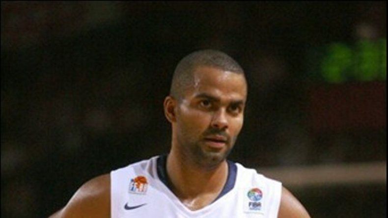 Detienen en Francia a la falsa amante de Parker y Henry