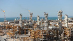 Irán inaugura masivo proyecto gasífero