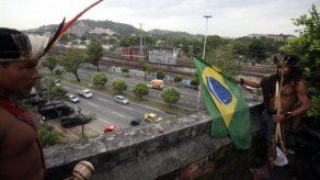 Indios brasileños ocupan museo contiguo al Maracaná