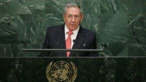 Raúl Castro visitará México este año