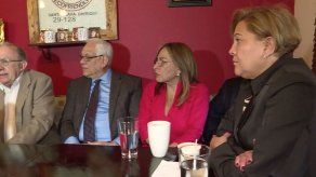 Víctimas de pinchazos telefónicos piden acelerar detención contra Martinelli