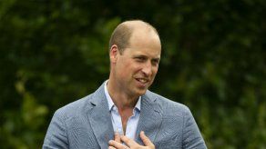 El príncipe Guillermo sigue llamando abuelita a la reina Isabel II