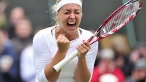 Sharapova cae ante Lisicki; Serena y Federer avanzan
