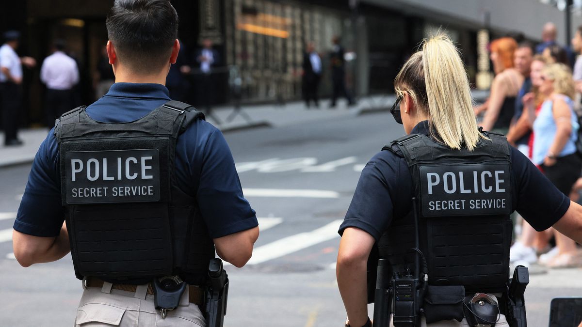 Agentes federales allanaron la residencia del expresidente de Estados Unidos, Donald Trump.