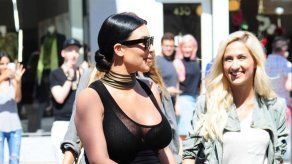 A Kim Kardashian ya no le cabe su alianza de boda