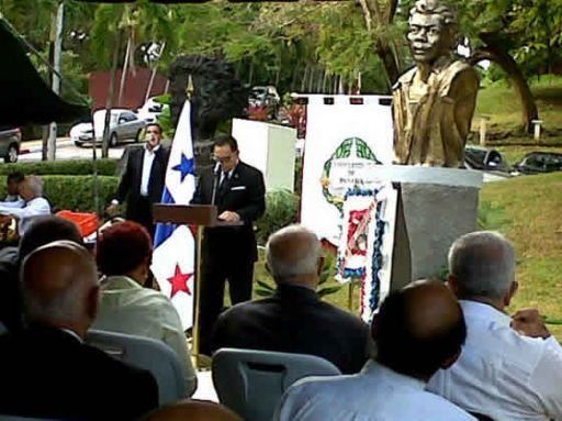 Realizan actos conmemorativos de gesta del 9 de enero