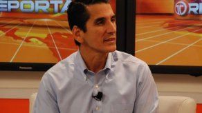 Roux deja Cancillería y se convierte en precandidato presidencial del CD