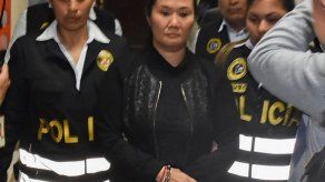 Congresista fujimorista delator contra Keiko denuncia campaña de desprestigio